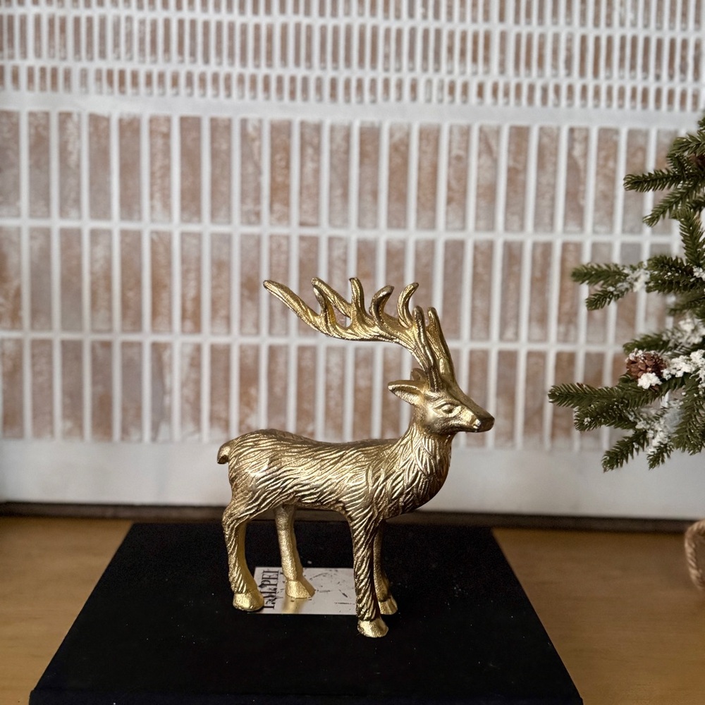Elegant Gold Reindeer Figurine